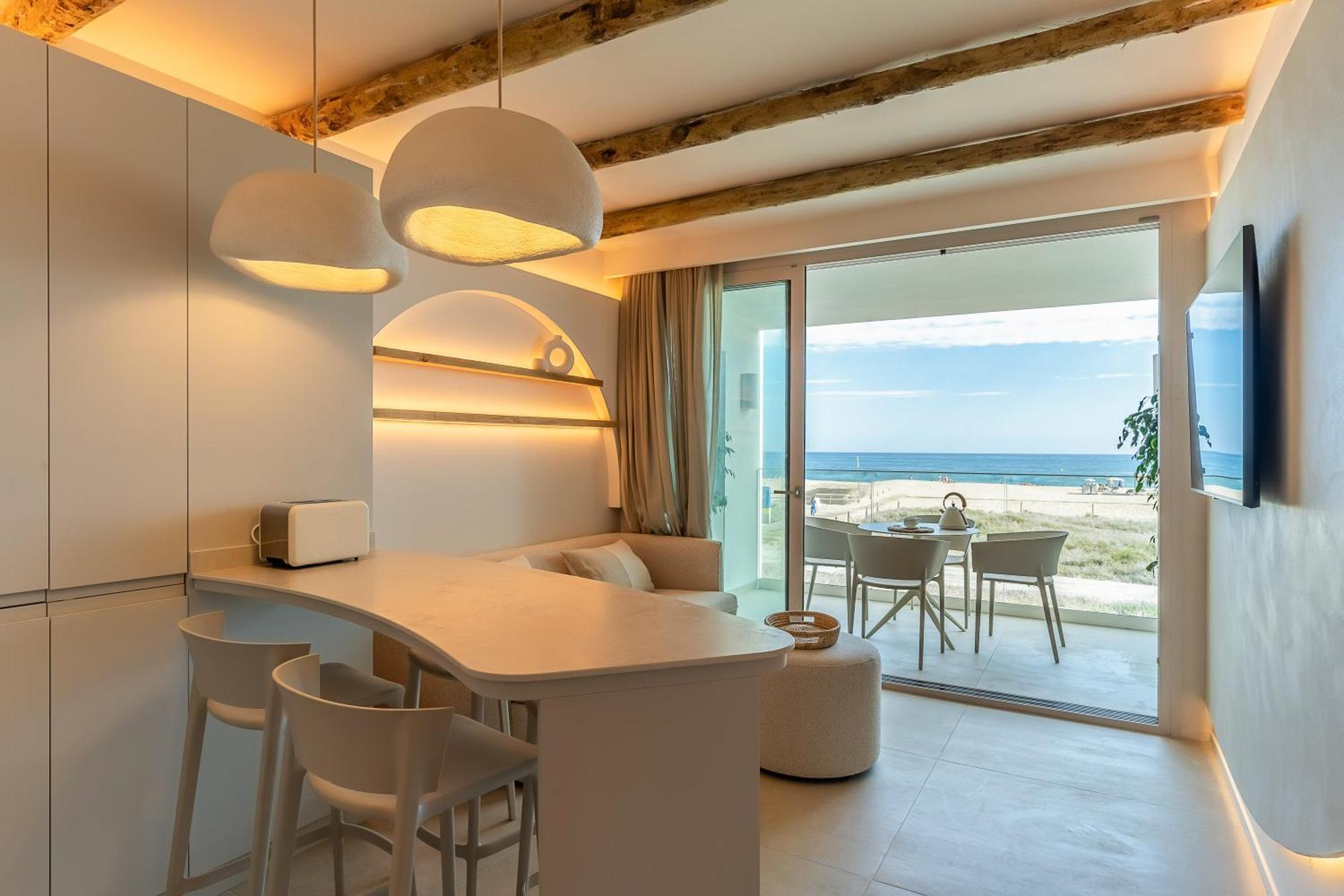 Apartamentos Azul 卡斯特尔德费尔斯 外观 照片